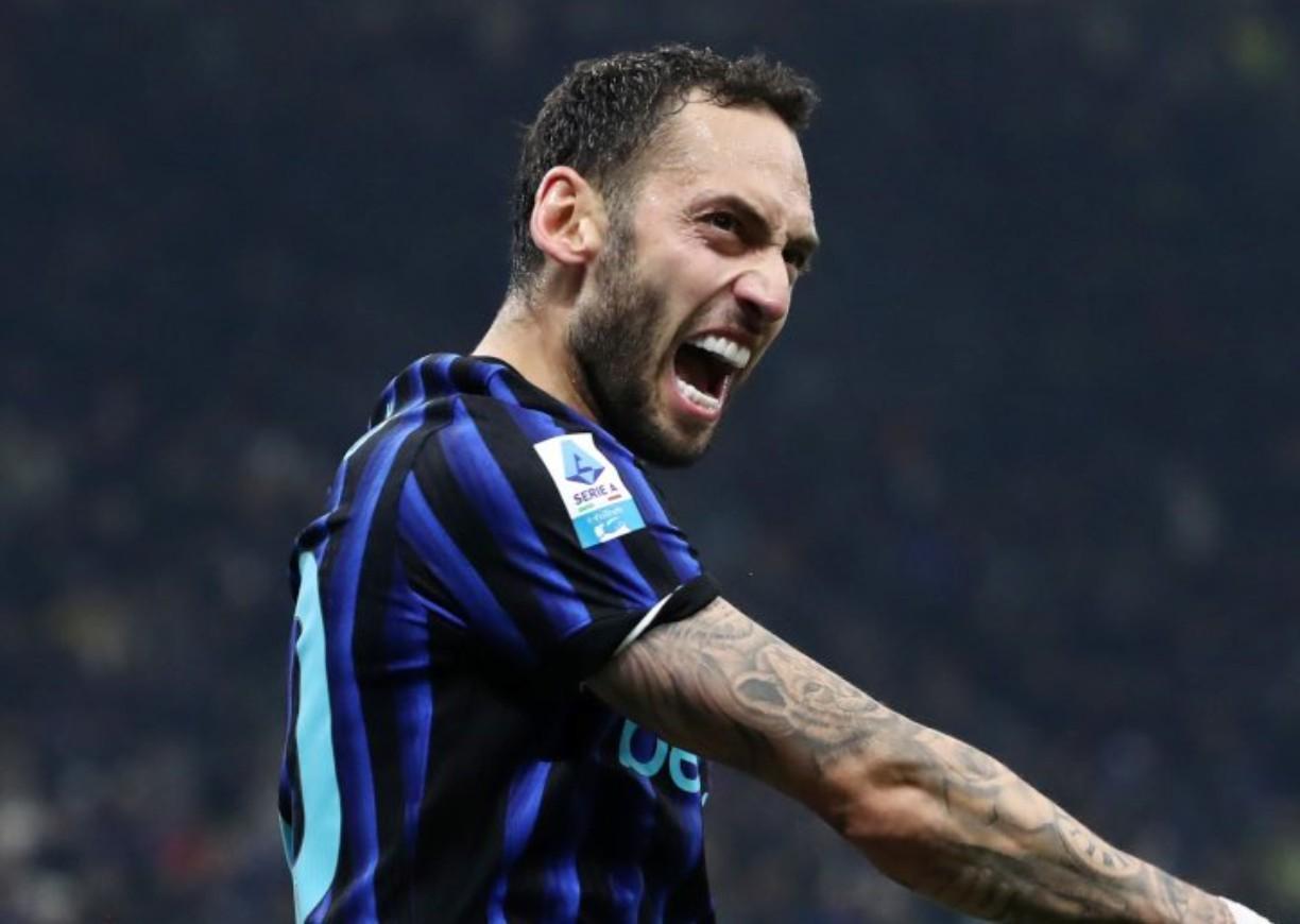 开云APP-慢镜头：恰20比目鱼肌拉伤，将休息10-15天